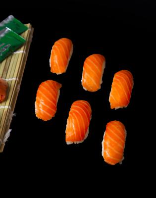 Sushi saumon